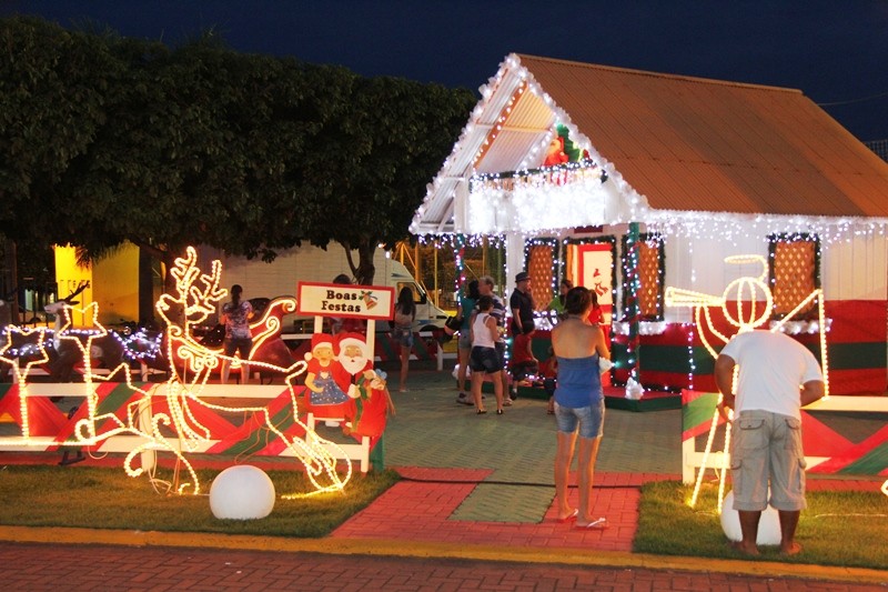 Avaliação das casas participantes do Concurso de Decoração de Natal 2013  começa hoje (16) | Prefeitura de Lucas do Rio Verde